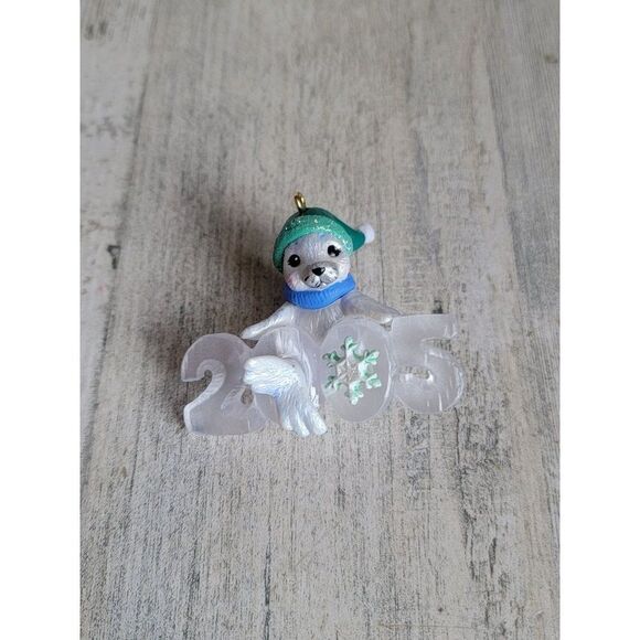 Hallmark seal glitter 2005 cool decade ornament Xmas - Picture 1 of 5